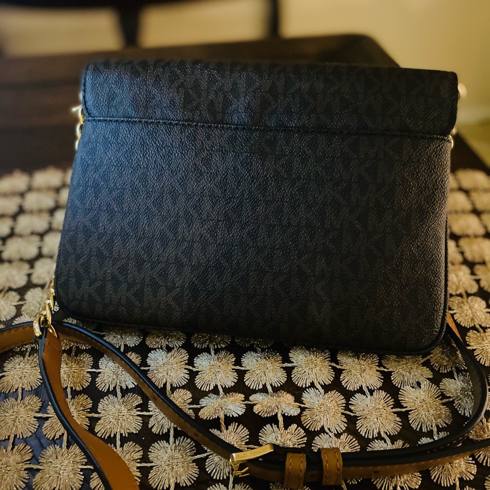 Michael Kors Crossbody Handbag